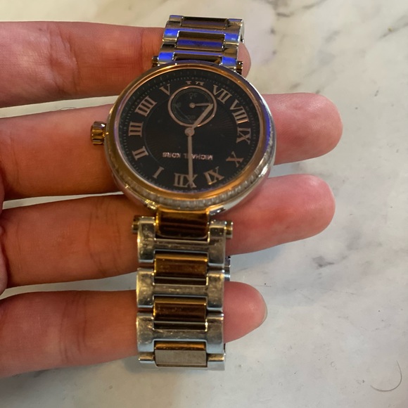 Michael Kors rose gold/silver with quartz - Picture 2 of 3